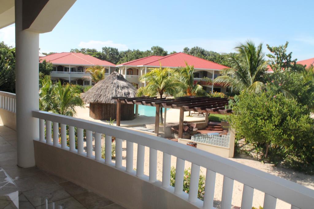 Los Porticos Villas Placencia Exteriör bild
